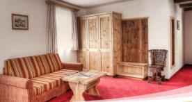 Mals / Burgeis: Gut geführtes Gasthaus mit Zimmern und Privatwohnung zu verkaufen