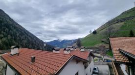 Mals/Planeil: Wohnhaus mit Wirtschaftsgebäude und Garten zu verkaufen