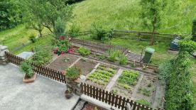 Stelvio/Gomagoi: Casa ben tenuta con cortile e giardino in vendita