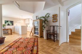 Latsch/Morter: Exklusives Architektenhaus – Freistehend und mit beeindruckender Dachterrasse