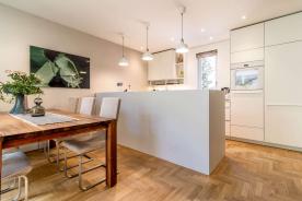 Latsch/Morter: Exklusives Architektenhaus – Freistehend und mit beeindruckender Dachterrasse