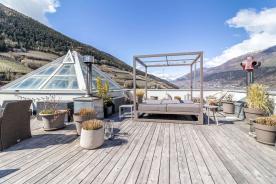 Latsch/Morter: Exklusives Architektenhaus – Freistehend und mit beeindruckender Dachterrasse