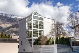 Latsch/Morter: Exklusives Architektenhaus – Freistehend und mit beeindruckender Dachterrasse