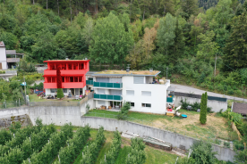 Latsch/Tarsch: Vermietete 4-Zimmerwohnung mit Terrasse, Balkon und Keller zu verkaufen