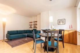 Naturns / Kompatsch: Große 3-Zimmerwohnung mit Balkon und Keller zu verkaufen