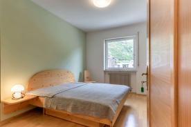 Naturns / Kompatsch: Große 3-Zimmerwohnung mit Balkon und Keller zu verkaufen