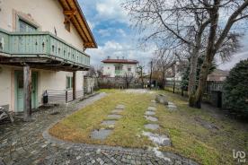Prad am Stilfserjoch: Freistehende Villa mit 2 Wohneinheiten zu verkaufen