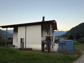 Algund/Forst: Freistehendes Wohnhaus im Rohbau zu verkaufen