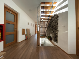 Geschlossener Hof am Schludernser Sonnenberg zu verkaufen  