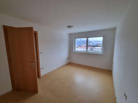 Investitionsobjekt in Latsch/Tarsch: Vermietete 3-Zimmerwohnung mit Keller zu verkaufen