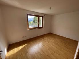 Mals/Matsch - Neuwertige Wohnung mit unverbaubarem Ausblick