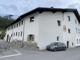 Prad am Stilfserjoch: Wohnhaushälfte in zentraler Lage zu verkaufen