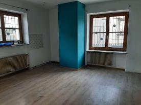 Taufers im Münstertal: Gemütliche 3-Zimmerwohnung mit großer Terrasse zu verkaufen