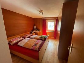 Freistehendes Wohnhaus mit Wirtschaftsgebäude in Taufers im Münstertal zu verkaufen