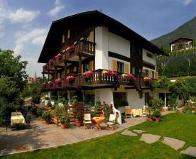 Schenna: Hotel in traumhafter Lage zu verkaufen