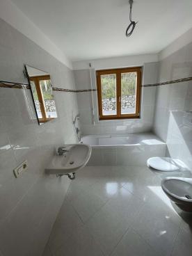 Mals/Matsch - Neuwertige Wohnung mit unverbaubarem Ausblick