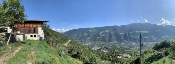 Geschlossener Hof in sonnenexponierte Lage am Sonnenhang von Naturns zu verkaufen Geschlossener Hof in sonnenexponierte Lage am Sonnenhang von Naturns zu verkaufen