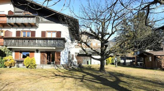 Plaus: Wohnhaushälfte mit Garten zu verkaufen Plaus: Wohnhaushälfte mit Garten zu verkaufen