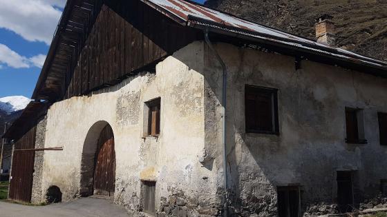 Laatsch: Sanierungsbedürftiges Wohnhaus mit Wirtschaftsgebäude Laatsch: Sanierungsbedürftiges Wohnhaus mit Wirtschaftsgebäude