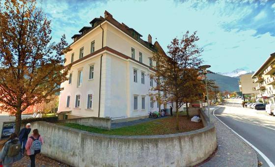 Schlanders: Große 3-Zimmerwohnung im Zentrum zu verkaufen Schlanders: Große 3-Zimmerwohnung im Zentrum zu verkaufen