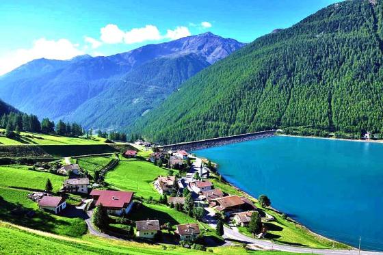 Schnalstal: Baugrund in sonniger Hanglage zu verkaufen Schnalstal: Baugrund in sonniger Hanglage zu verkaufen