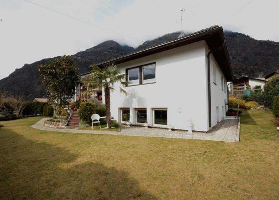 Rablà: Casa con giardino in zone tranquilla Rablà: Casa con giardino in zone tranquilla