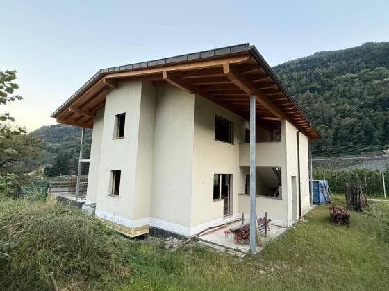 Algund/Forst: Freistehendes Wohnhaus im Rohbau zu verkaufen Algund/Forst: Freistehendes Wohnhaus im Rohbau zu verkaufen