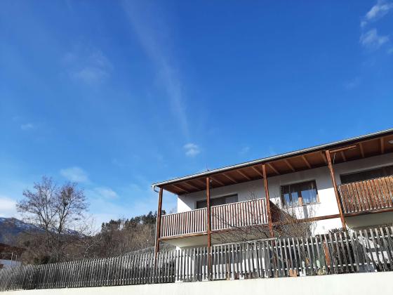 Mals: Sonnige 2-Zimmerwohnung mit Terrasse und Garten zu verkaufen Mals: Sonnige 2-Zimmerwohnung mit Terrasse und Garten zu verkaufen