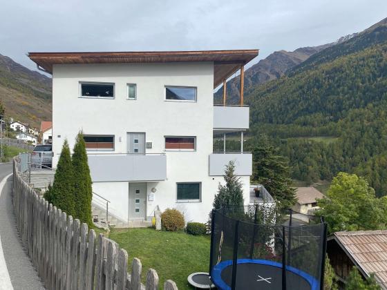 Matsch: Wohnung mit Terrassen und Keller zu verkaufen Matsch: Wohnung mit Terrassen und Keller zu verkaufen