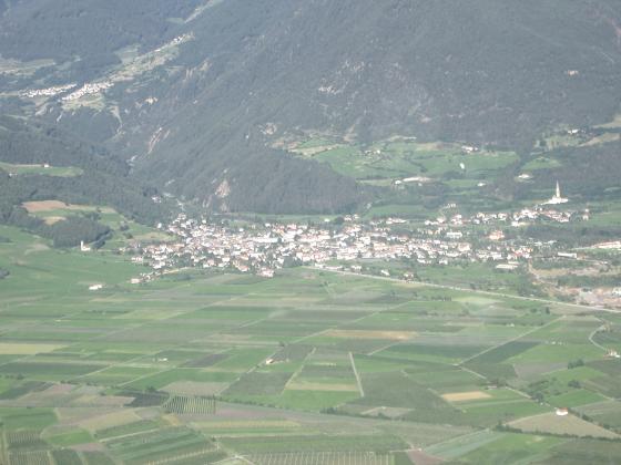 Obstbaufähige Wiese in Prad am Stilfserjoch Obstbaufähige Wiese in Prad am Stilfserjoch