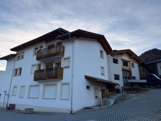 Taufers im Münstertal: Großzügige 2-Zimmerwohnung mit Balkon zu vermieten