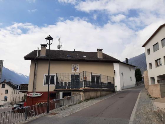 Taufers im Münstertal: Schöne 4-Zimmerwohnung in zentraler Lage zu verkaufen Taufers im Münstertal: Schöne 4-Zimmerwohnung in zentraler Lage zu verkaufen
