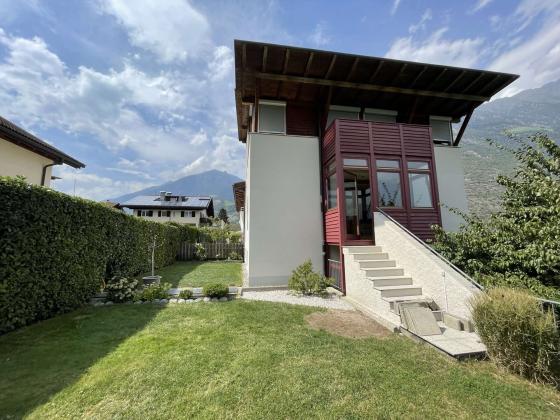 Wohnhaus mit Privatgarten in sehr ruhiger Lage in Naturns/Tschirland zu verkaufen Wohnhaus mit Privatgarten in sehr ruhiger Lage in Naturns/Tschirland zu verkaufen