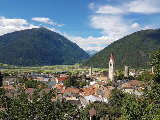 Wohnung mit traumhafem Ausblick am Sonnenhang von Mals zu verkaufen Wohnung mit traumhafem Ausblick am Sonnenhang von Mals zu verkaufen