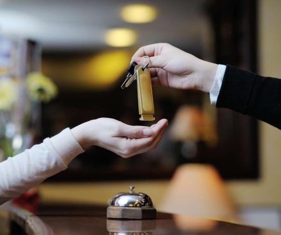Burgstall: Tourismuszone mit Hotelprojekt zu verkaufen Burgstall: Tourismuszone mit Hotelprojekt zu verkaufen
